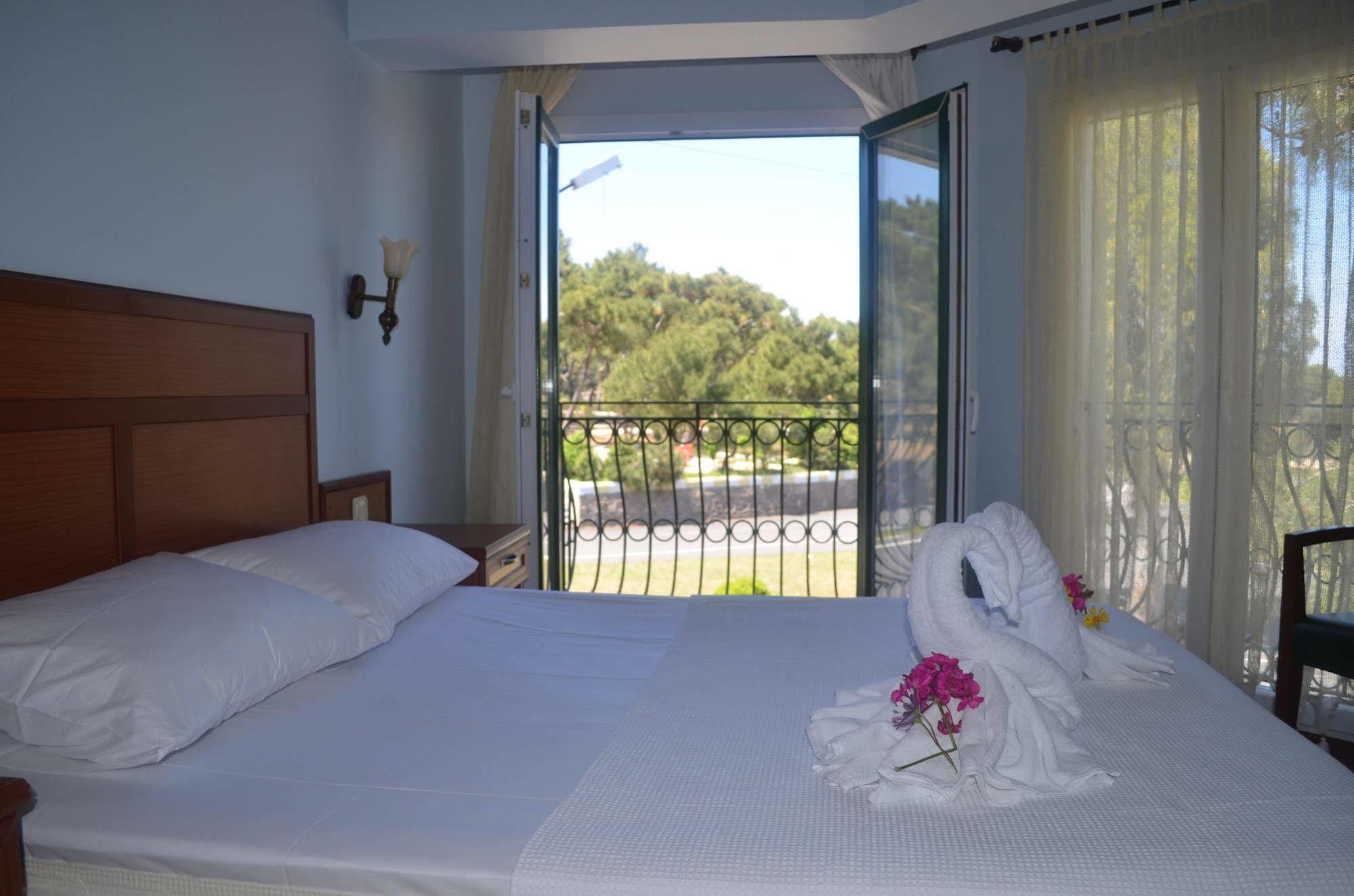 Silva Hotel Ayvalı Extérieur photo